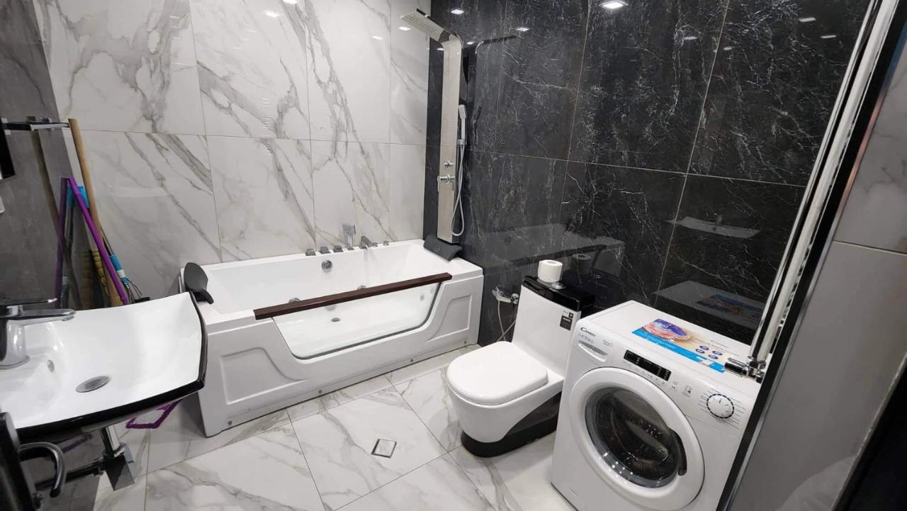 Luxuary 2Bedroom 2 Bathroom Apartment With Jacuzzi Erivan Exterior foto