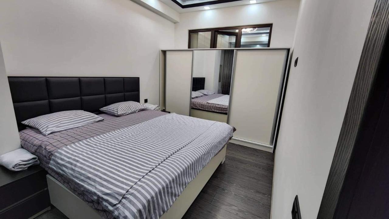 Luxuary 2Bedroom 2 Bathroom Apartment With Jacuzzi Erivan Exterior foto